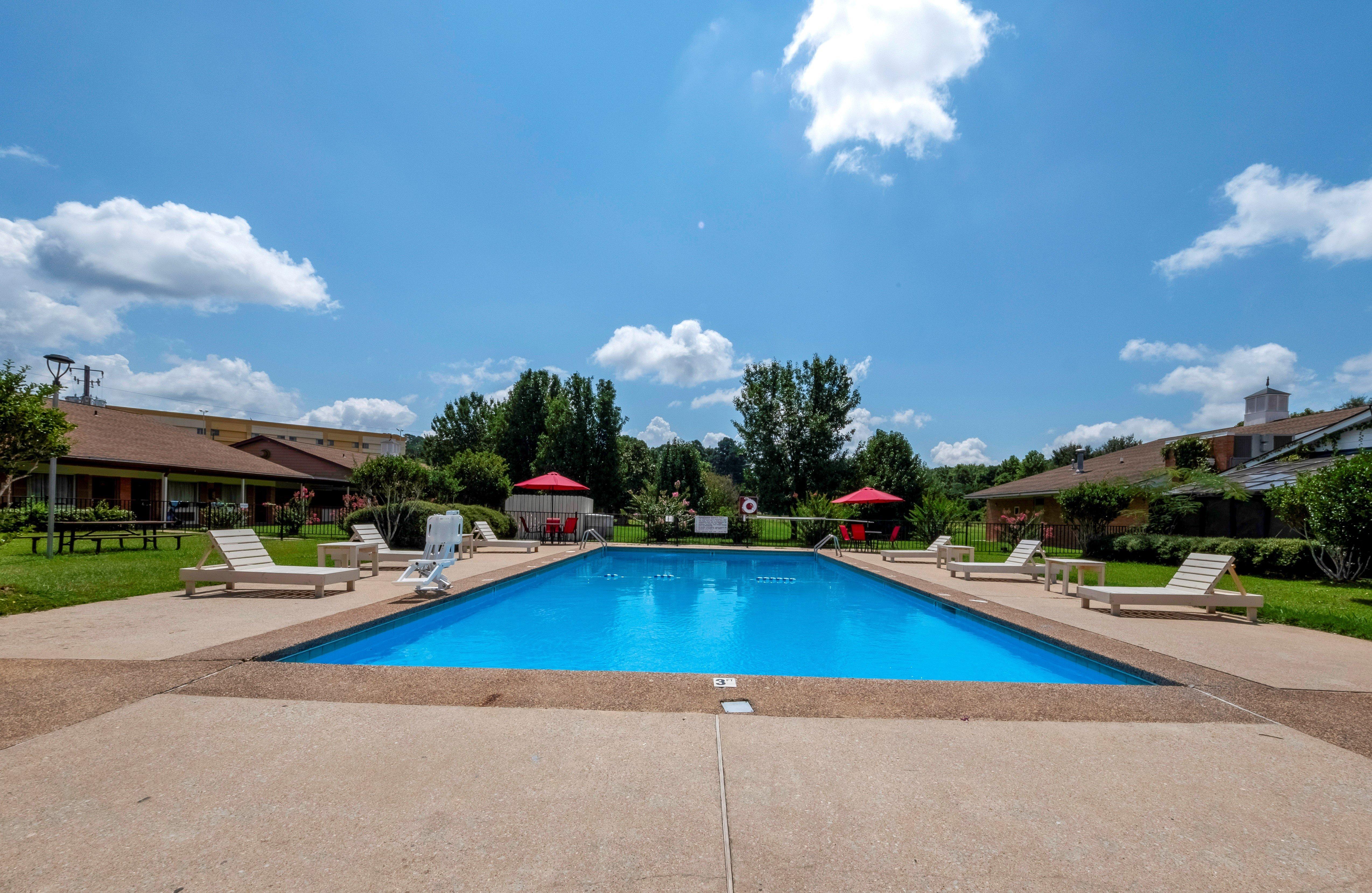 Red Roof Inn Meridian Exterior photo